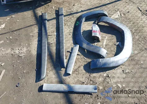 2015 Toyota Tacoma Base V6 из США, поврежденный, VIN 3TMLU4EN9FM198841